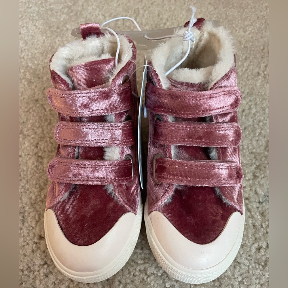 NWT Cat & Jack Toddler Ruby Velvet Shoes Pink Size 8